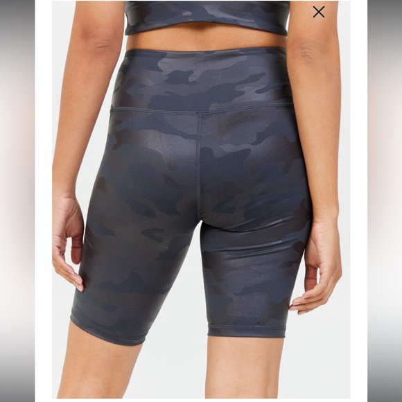 ๐ Camo High Rise Pressure Biker Shorts ๐ - Picture 6 of 8